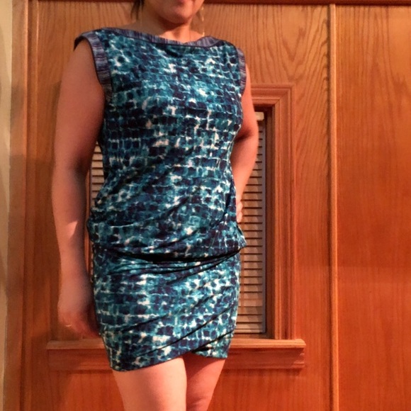Dress - Picture 2 of 2
